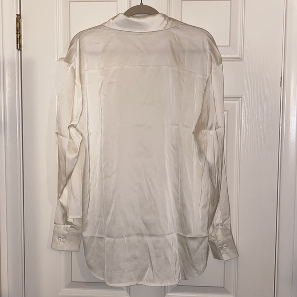 ~NTS~ NWOT Cream Silky Long Sleeve - Picture 8 of 8